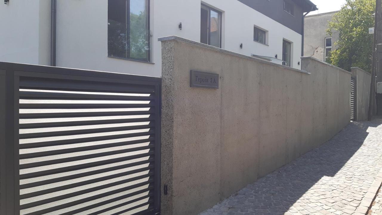 Панорамні Апартаменти Uzhhorod Exterior photo