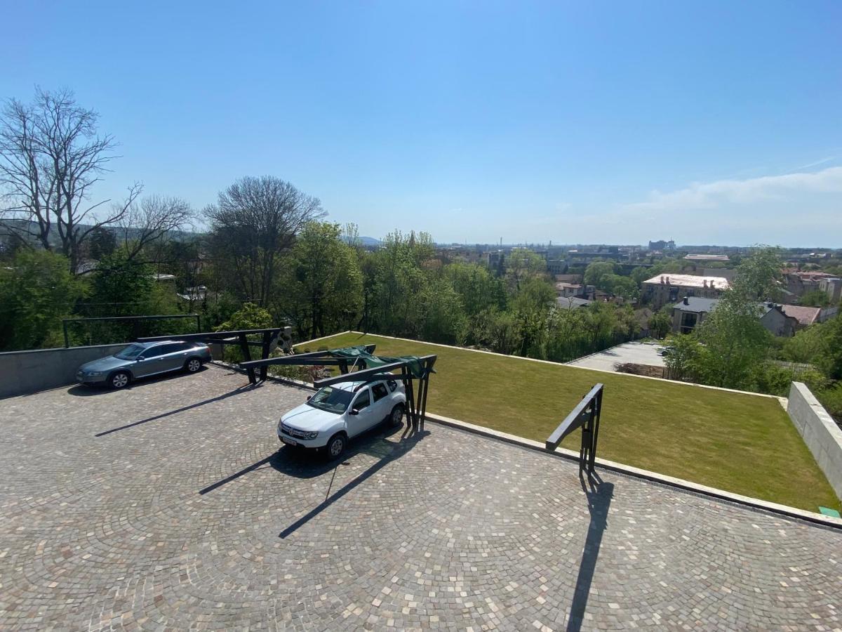 Панорамні Апартаменти Uzhhorod Exterior photo