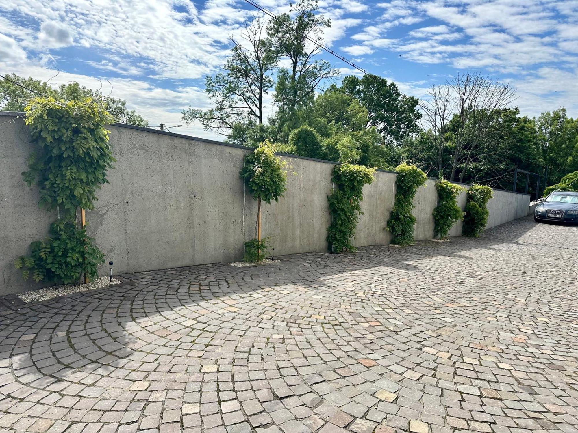 Панорамні Апартаменти Uzhhorod Exterior photo